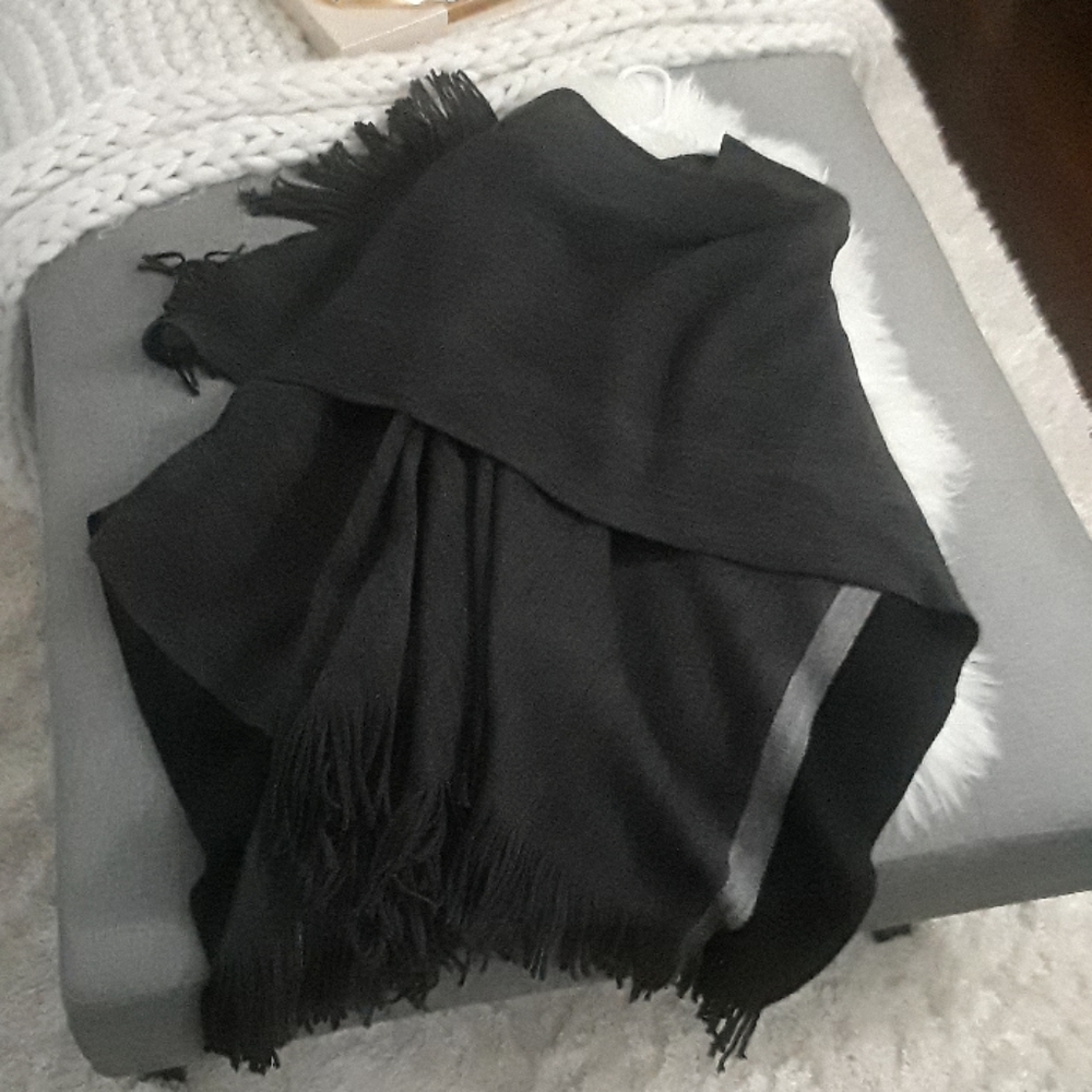 Winter Wrap charcoal, Gray and black